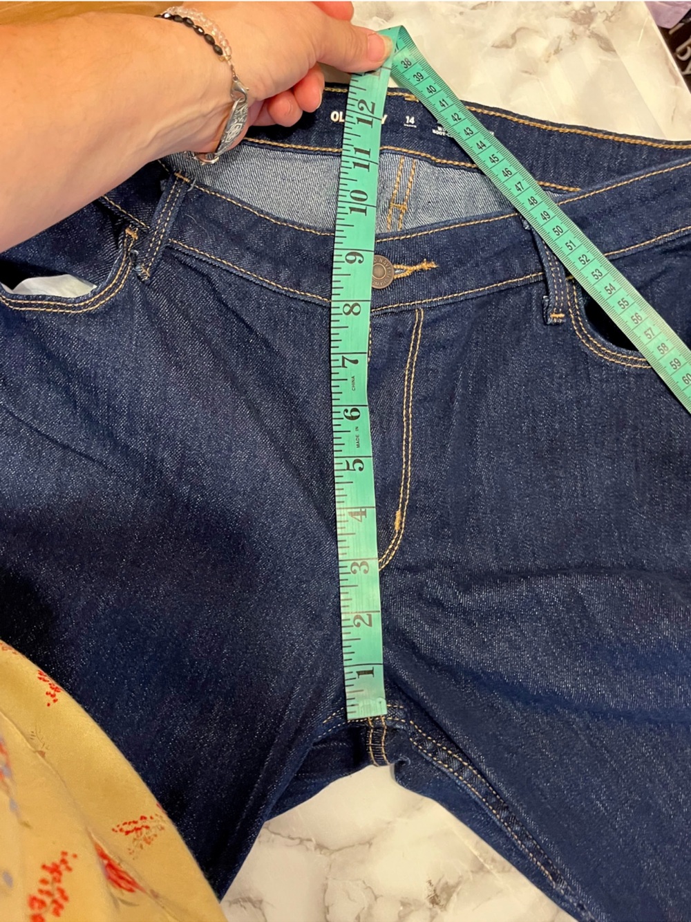 OLD NAVY Mid Rise WOW  Bootcut Jeans in Deep Indigo size 14 PETITE - Picture 6 of 11
